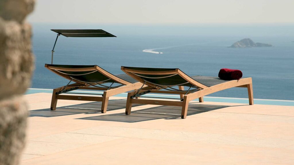 Luxury Garden Furniture overlooking island